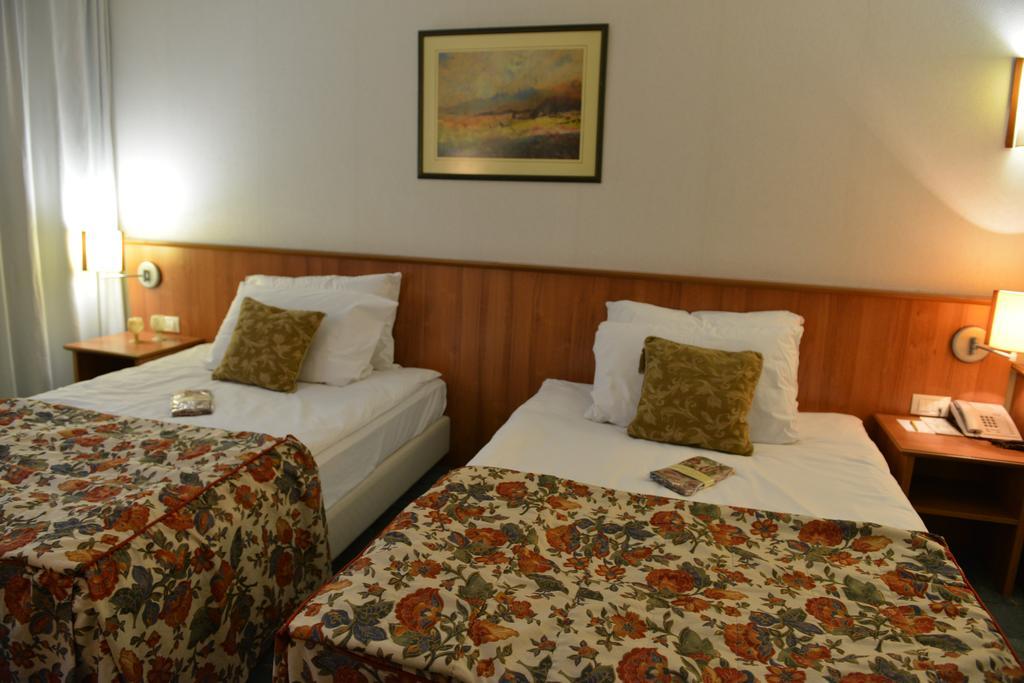 Hotel Karpos Skopje Eksteriør bilde